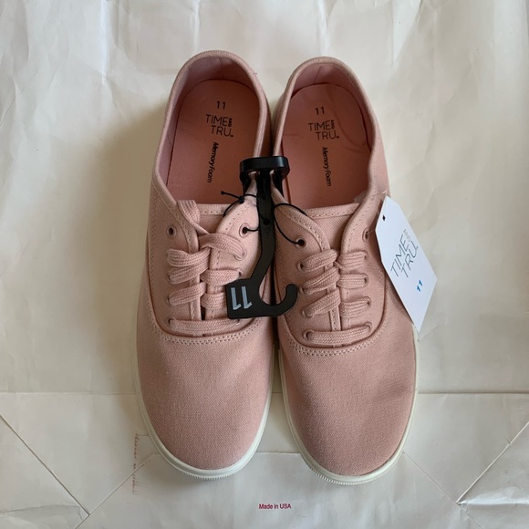 Time and Tru Shoes - NWT Time And Tru Shoes Size 11